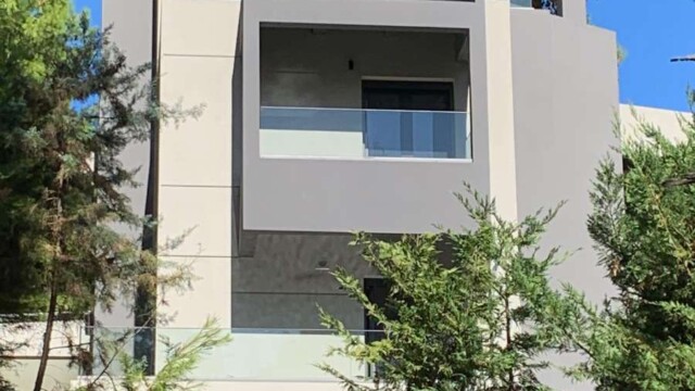 Aνακαίνιση στον Διόνυσο