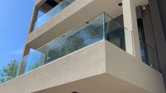 Aνακαίνιση στον Διόνυσο