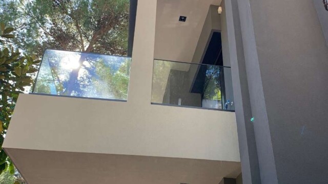 Aνακαίνιση στον Διόνυσο