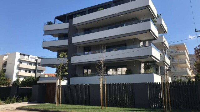 Aνακαίνιση Πολυκατοικίας στη Γλυφάδα Aνακαίνιση Πολυκατοικίας στη Γλυφάδα