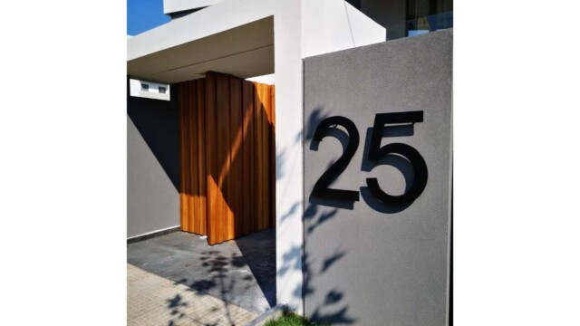 Aνακαίνιση Πολυκατοικίας στη Γλυφάδα Aνακαίνιση Πολυκατοικίας στη Γλυφάδα