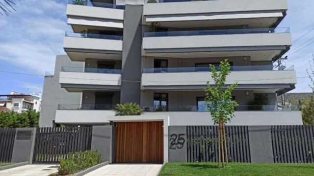 Aνακαίνιση Πολυκατοικίας στη Γλυφάδα Aνακαίνιση Πολυκατοικίας στη Γλυφάδα